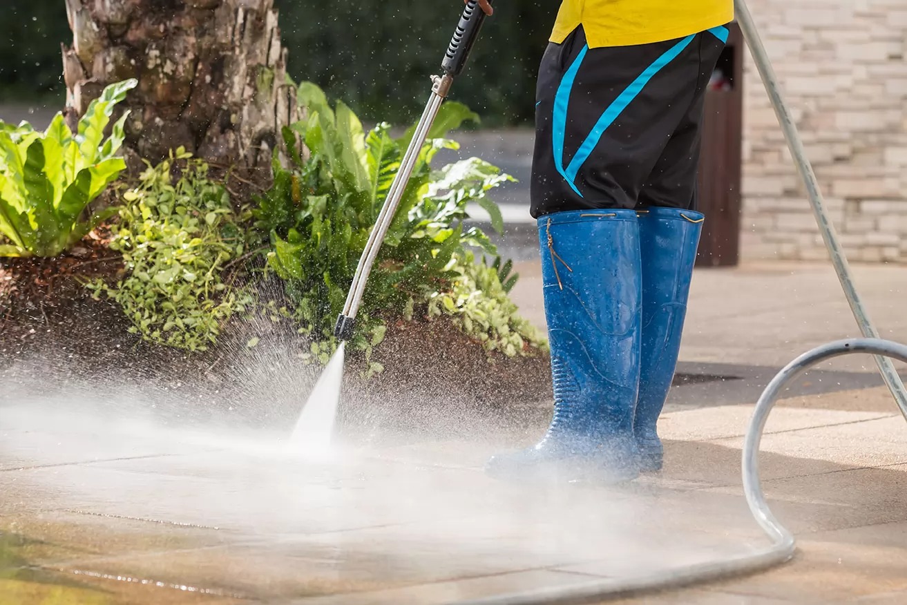 Quick Response Pressure Washing Service in Dublin for Urgent Cleaning